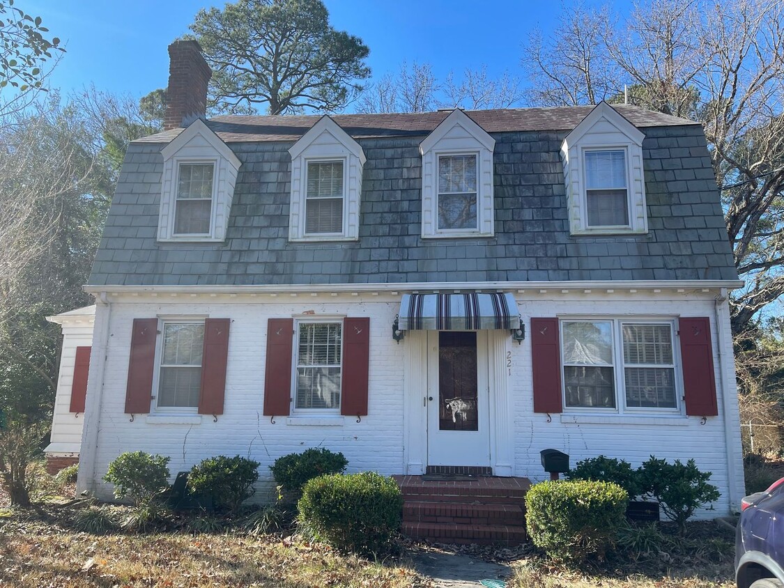 Primary Photo - Beautiful home in Cromwell Farms