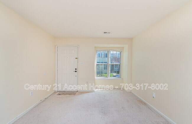 Building Photo - 13885 Oyster Point Ct
