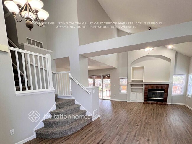 Foto del edificio - 9731 Burntwood Ct