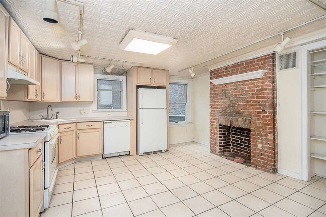Building Photo - 315 Bloomfield St