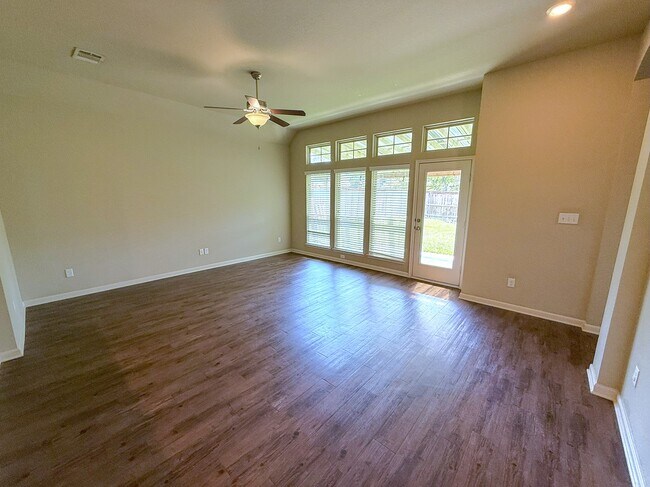 Foto del edificio - 117 Green Haven Dr