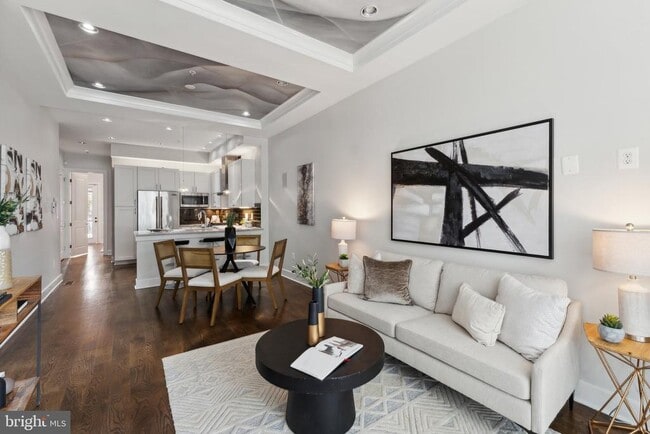 Foto del edificio - 652 L St NE