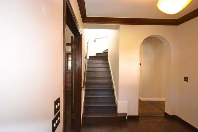 Building Photo - 20 San Leandro Way