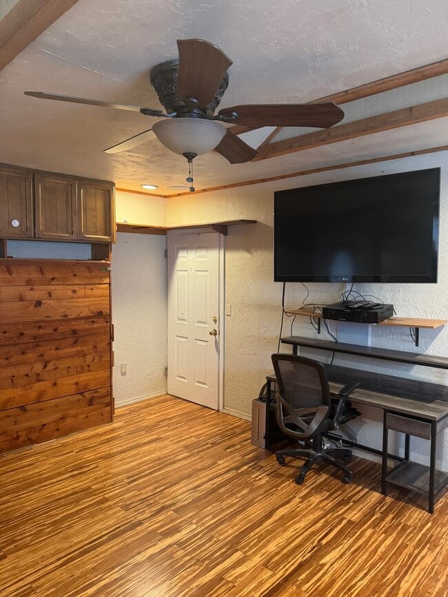 Foto del edificio - 29866 Carol Ave