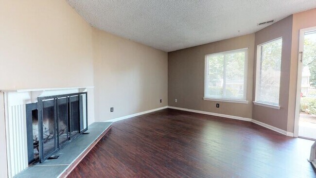Building Photo - 5837 Shady Grove Cir