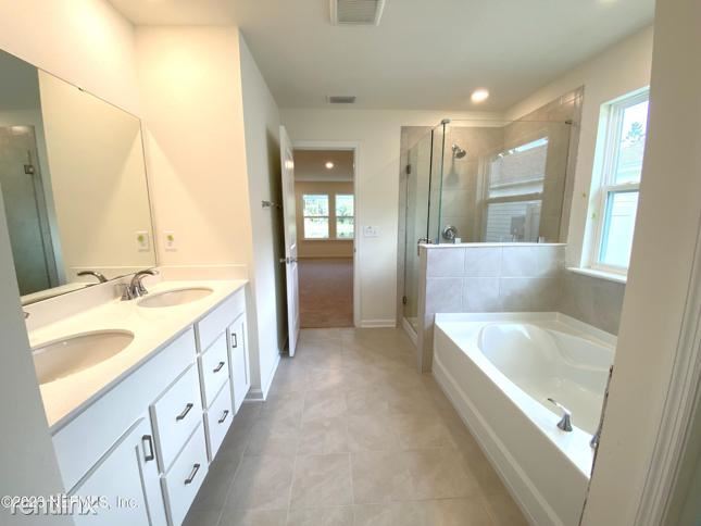 Foto del edificio - 4 br, 2 bath House - 11153 Stapleton Drive