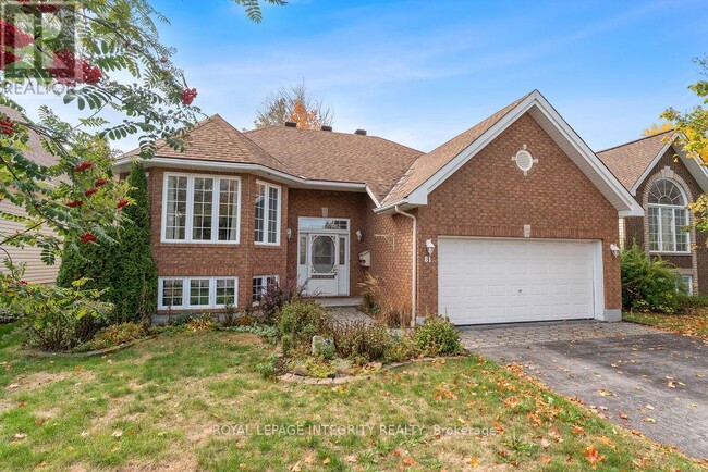 Building Photo - 81 Lloydalex Crescent