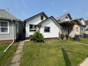 Building Photo - 839 Minnesota St
