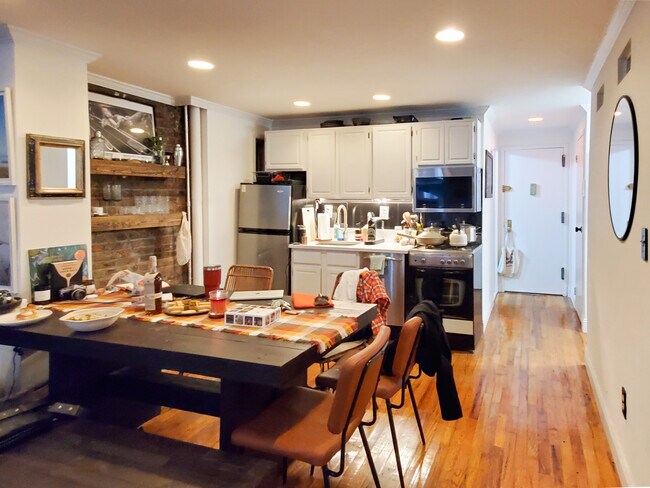 Building Photo - 171 Mulberry St