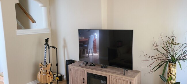 Photo du bâtiment - 291 Lancaster Ter NW