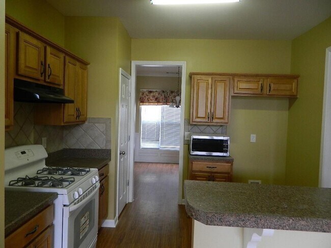 Foto del edificio - 2326 Worrall Hill Dr