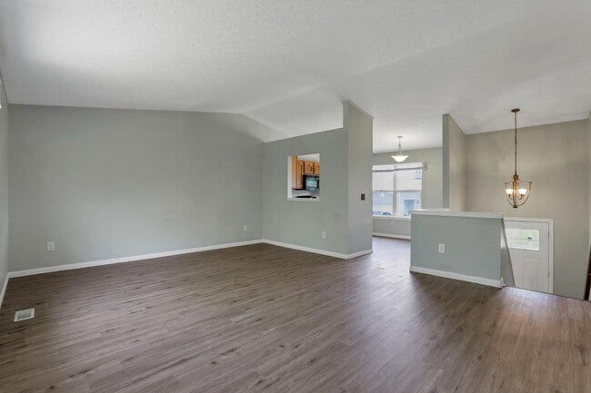 Building Photo - 2789 Raphael Dr