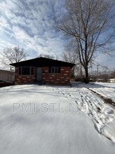 Building Photo - 10189 Count Dr