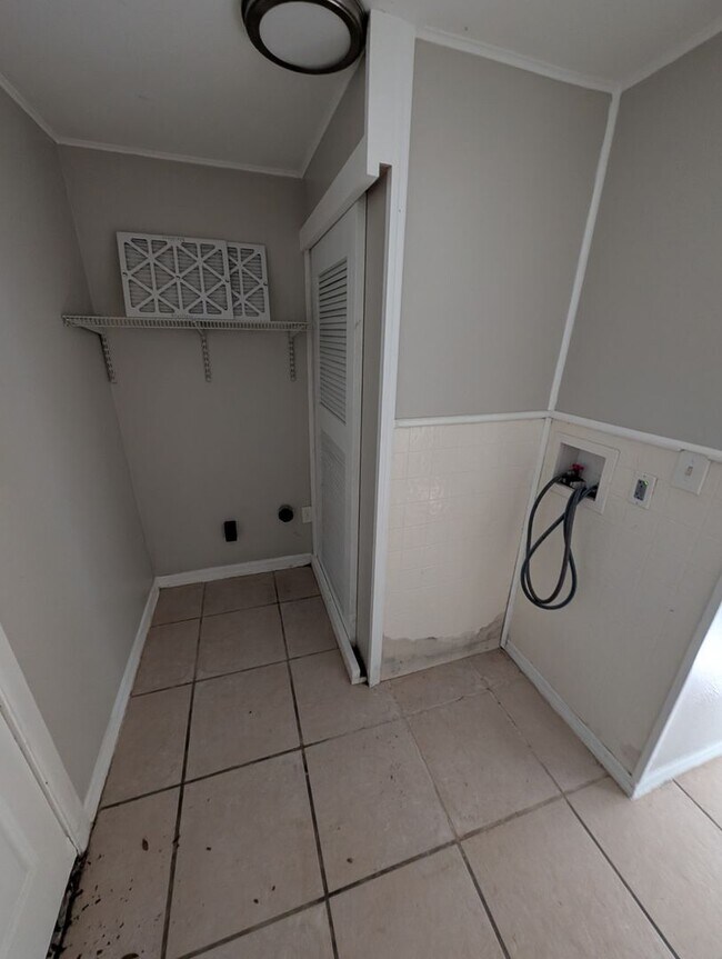 Foto del edificio - Newly Renovated 2BR Home in Jacksonville