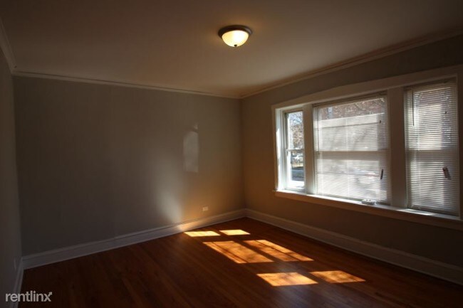 Foto del edificio - 4406 W Belden Ave