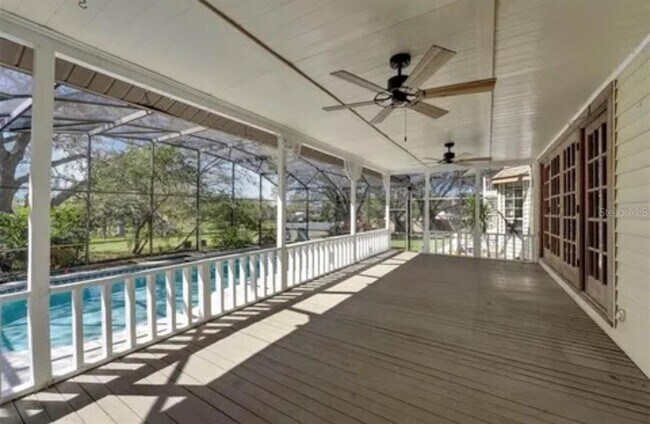 Foto del edificio - 9332 Windy Ridge Rd