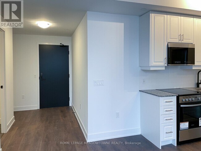 Building Photo - 2343 Khalsa Gate