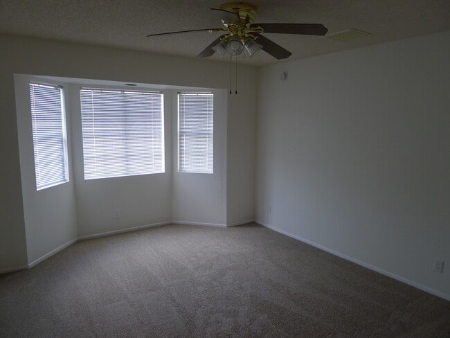 bedrooms - 9342 E Avenue T6