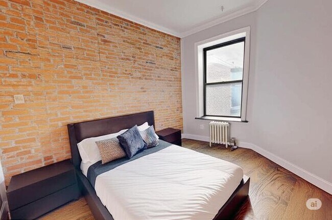 Foto del edificio - 206 E 83rd St