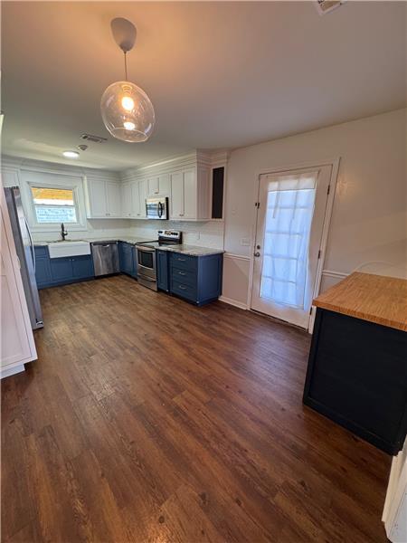 Foto del edificio - 1212 Knotts Dr