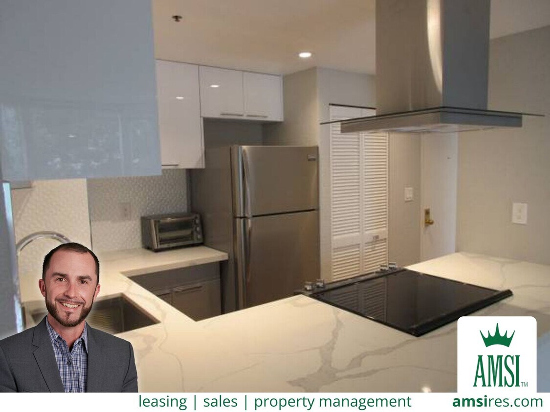 Foto principal - 1 bedroom 1 bath luxury condo for rent wit...