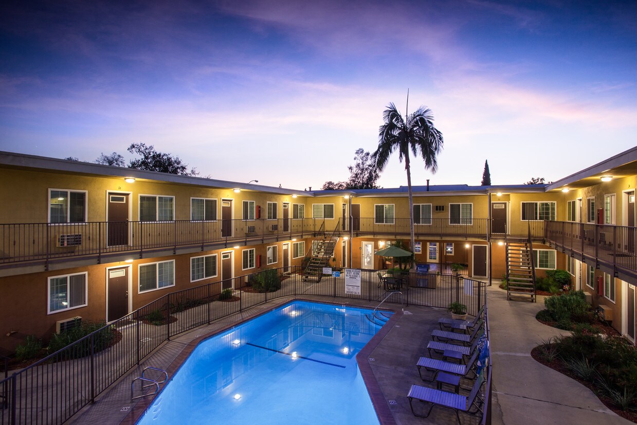 Fair Oaks Apartments La Habra, CA
