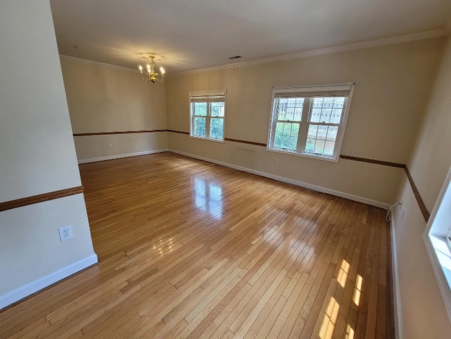 Building Photo - 1505 Key Blvd