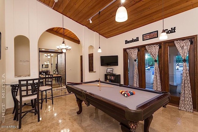 Foto del edificio - 14637-14655 N 55th St