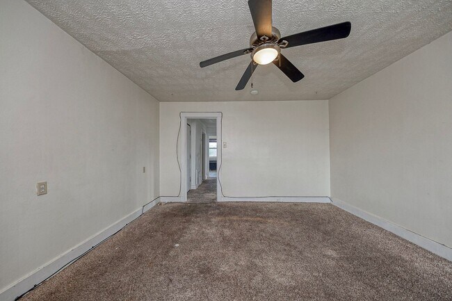 Foto del edificio - 2361 Brownsville Rd