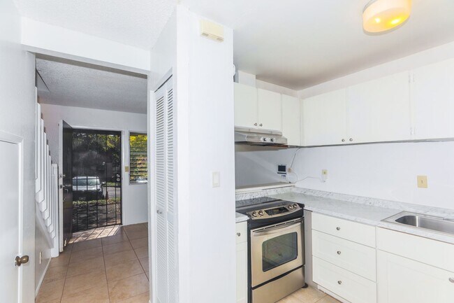Foto del edificio - 94-1482 Lanikuhana Avenue Unit #532