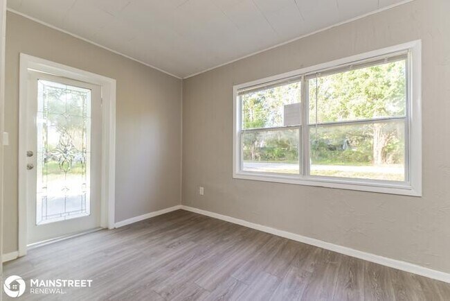 Foto del edificio - 7103 28th St E, Sarasota, FL 34243