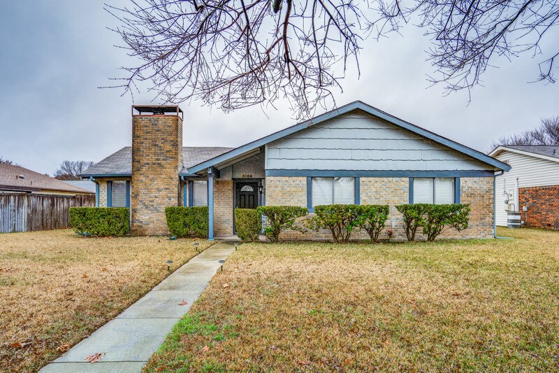 Primary Photo - 3004 Kings Way