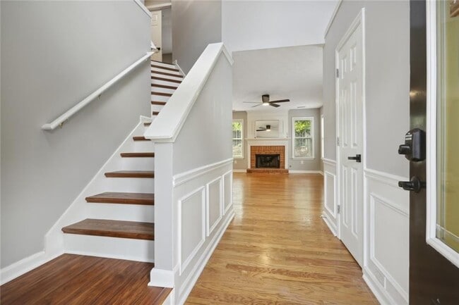 Foto del edificio - 1328 Glenover Way