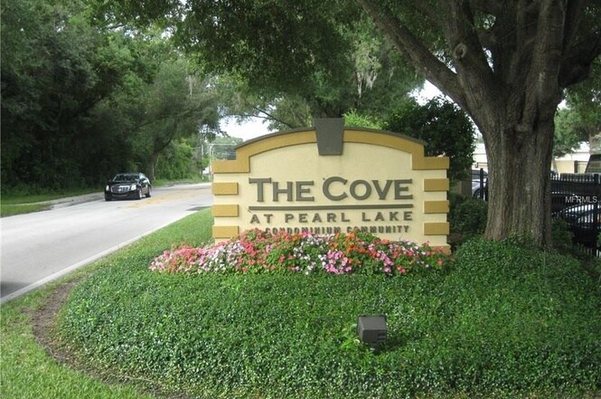 Foto principal - 155 N Pearl Lake Causeway