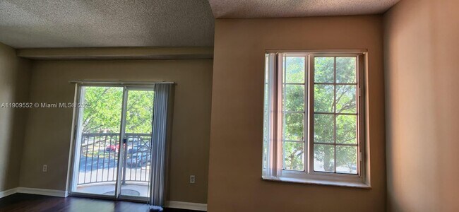 Foto del edificio - 4151 N Haverhill Rd