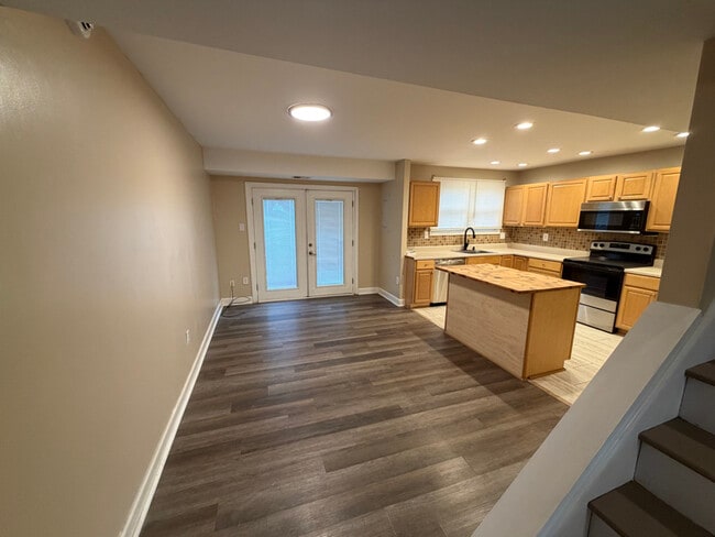 Foto del edificio - 10813 Daisy Ct