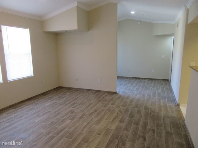Foto del edificio - 2134 E Broadway Rd
