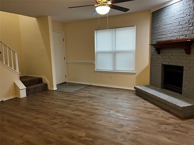 Building Photo - 227 Country Bend