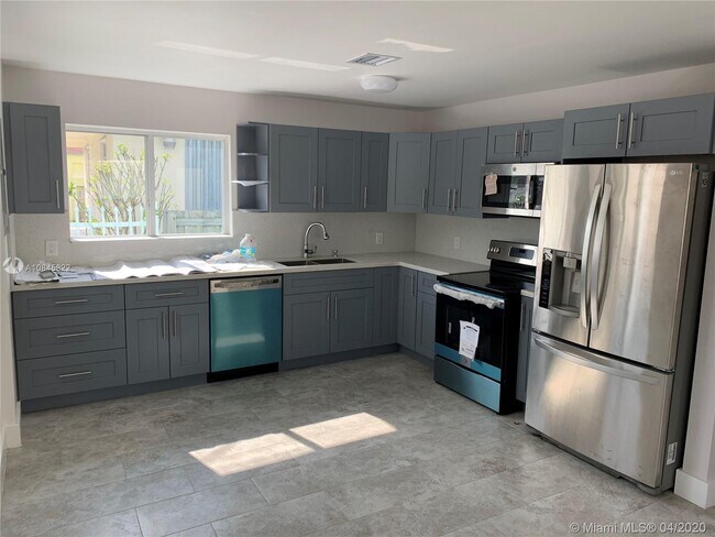 Building Photo - 1339 NW 34th St