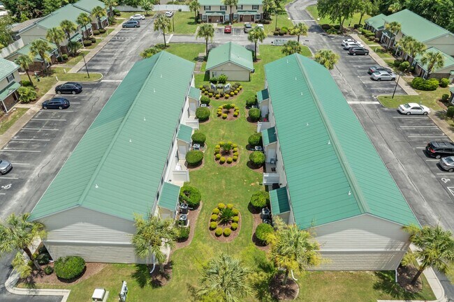 Foto del edificio - 2 bed, 2.5 bath pet friendly apartment for...