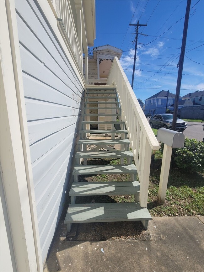 Building Photo - 610 16th St