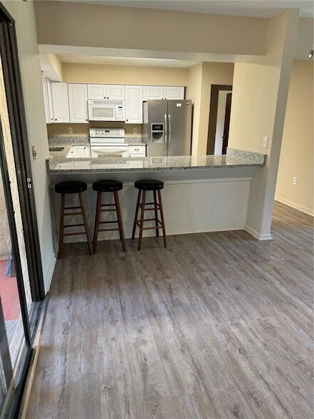 Building Photo - 110 Westrobin Lane