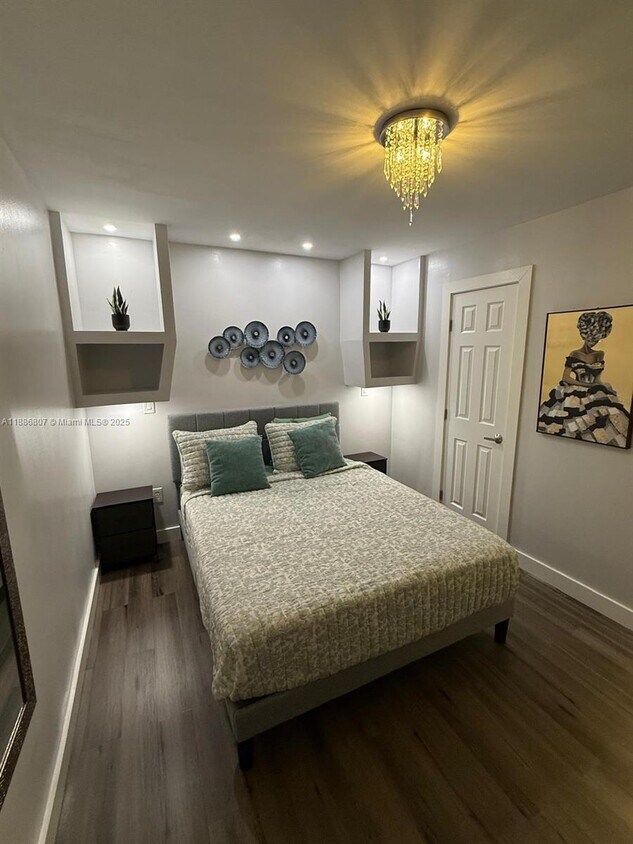Foto principal - 73 NW 30th St