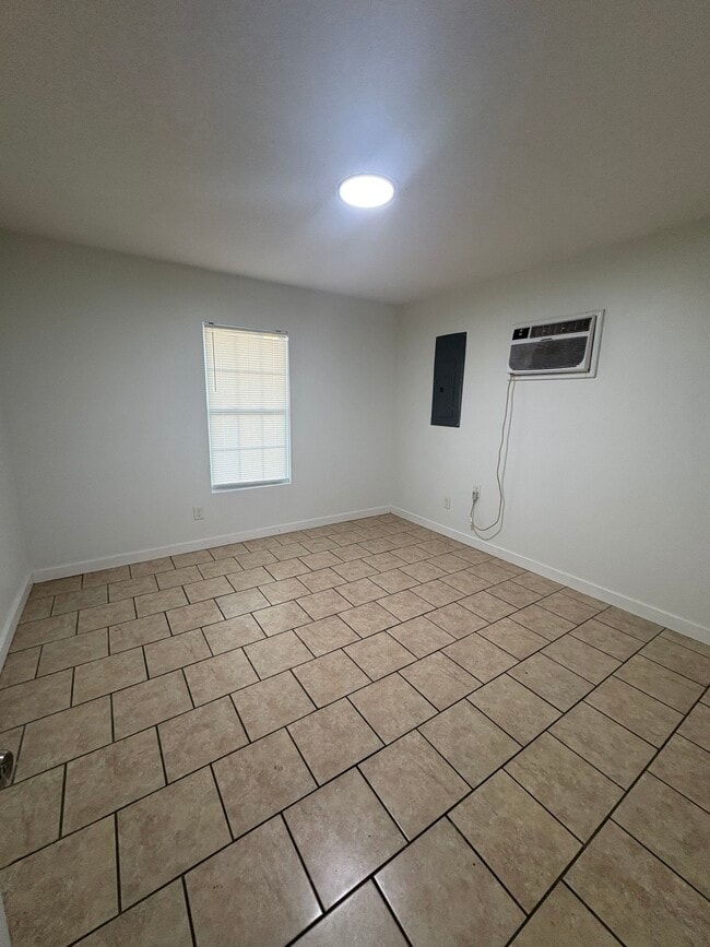 Foto del edificio - 3513 Franklin Ave