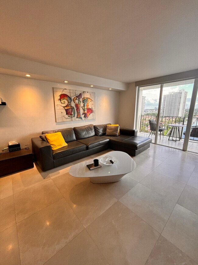 Building Photo - 2181 NE 167th St