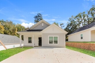 Building Photo - 5511 Laborde Ave