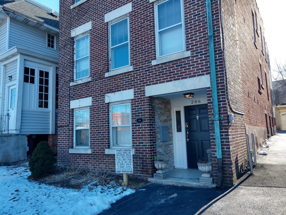 286 Western Ave Unit 3rd FL, Albany, NY 12203 Apartments in Albany
