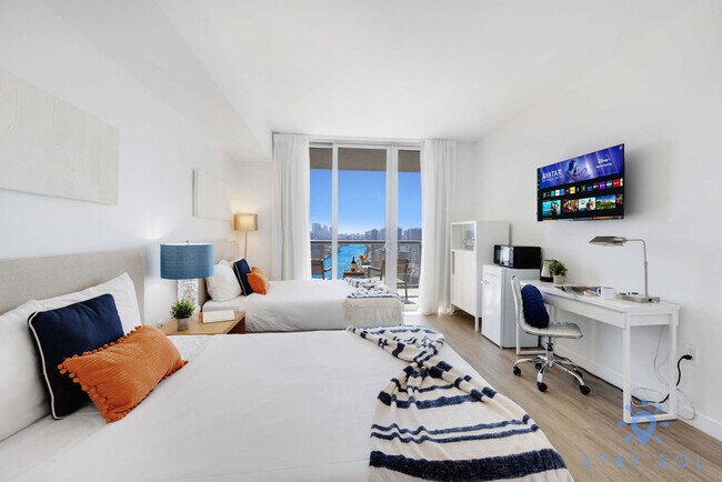 Foto del edificio - 2602 E Hallandale Beach Blvd