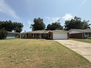 Building Photo - 8532 E 33rd Pl