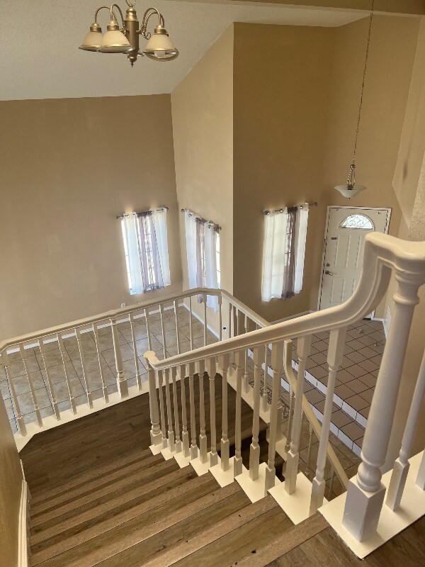 Building Photo - 325 Rainbow Terrace
